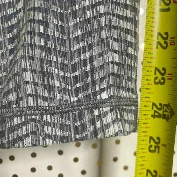 Lululemon Wunder Under HR - Picture 4 of 8